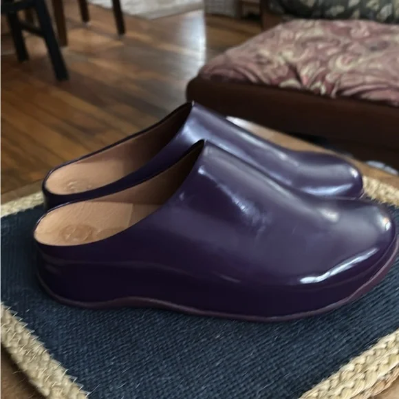FITFLOP Purple Patent Leather Slip-On Clogs-Size 9 - Picture 3 of 5